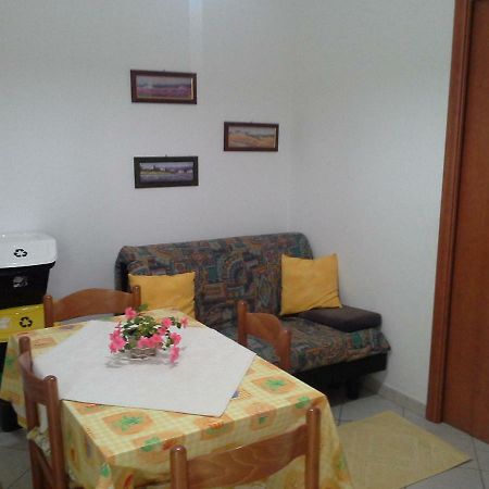 Lovely House Daire Nebida Dış mekan fotoğraf